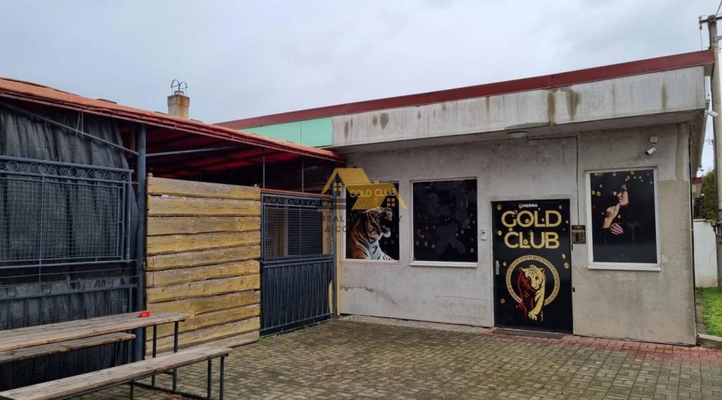 Predám obchodný priestor v Komjaticiach