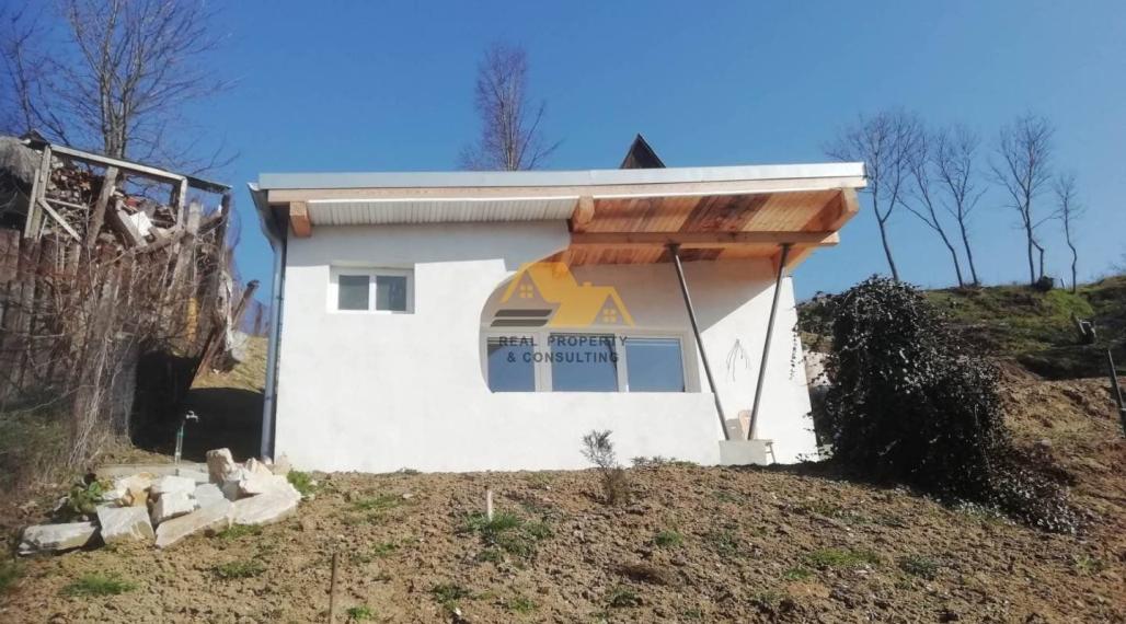 Predám chatu v obci Kamenica nad Hronom