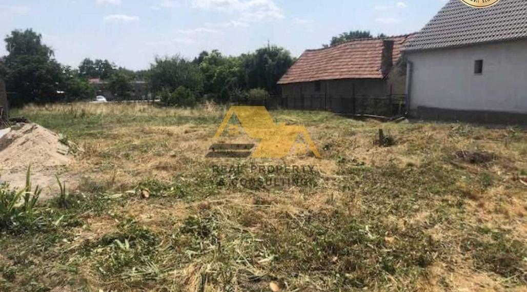 Predám stavebný pozemok v obci Čalovec