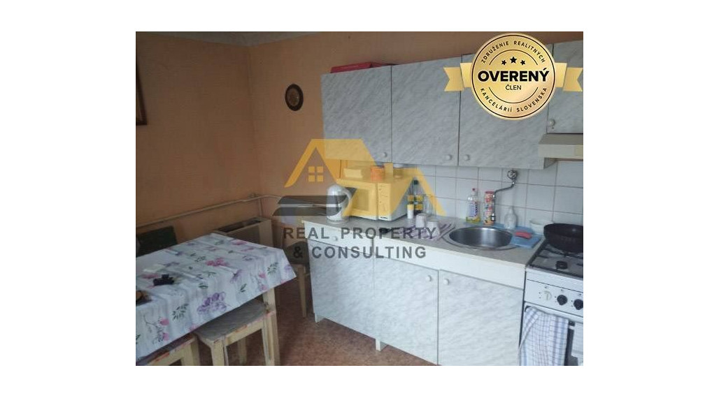 Predám 5 izbový rodinný dom v Nových Zámkoch