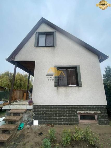 Exkluzívne! Predám poschodovú chatu v Nových Zámkoch