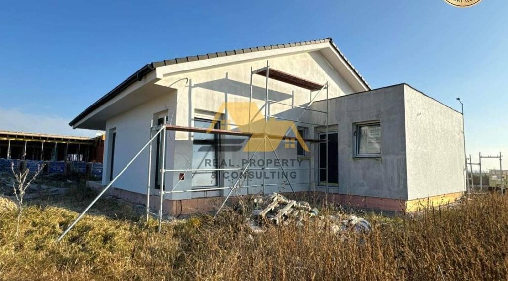 Predám novostavbu rodinného domu s garážou vo Dvoroch nad Žitavou