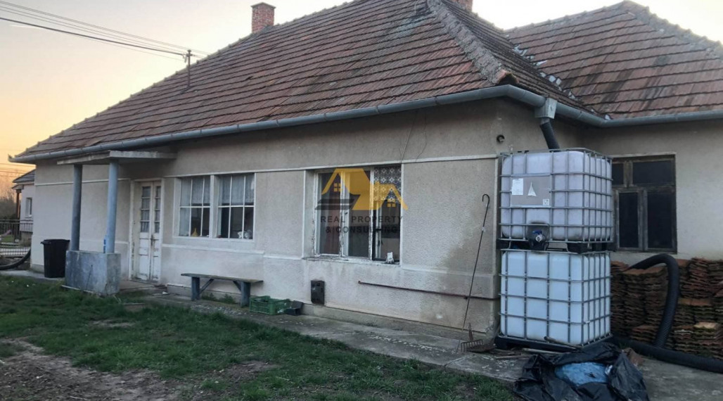 Predám rodinný dom v obci Kmeťovo