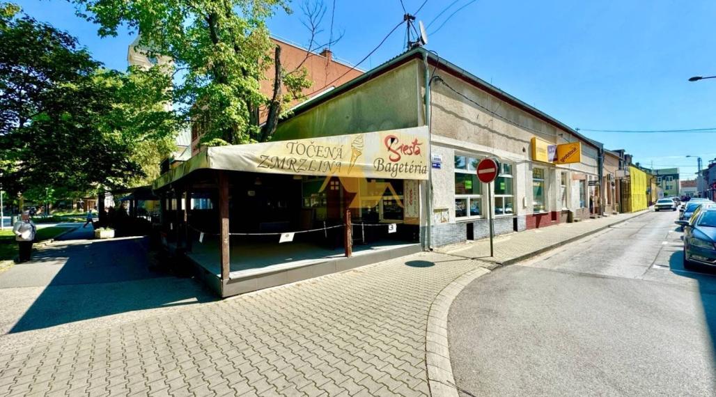 Predám podnikateľský objekt na hlavnom námestí v Nových Zámkoch