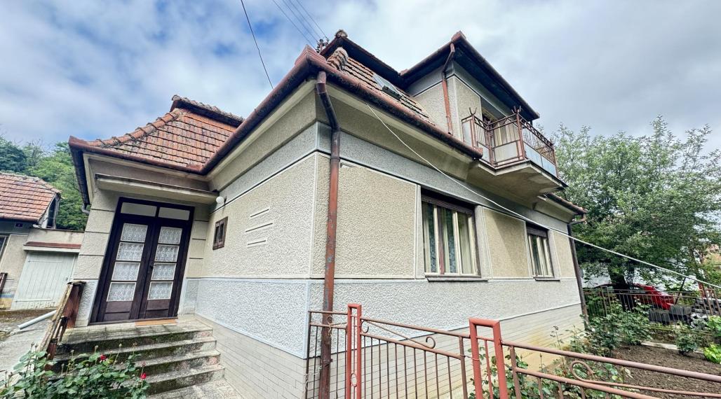 Predám rodinný dom neďaleko rybníka v obci Čechy