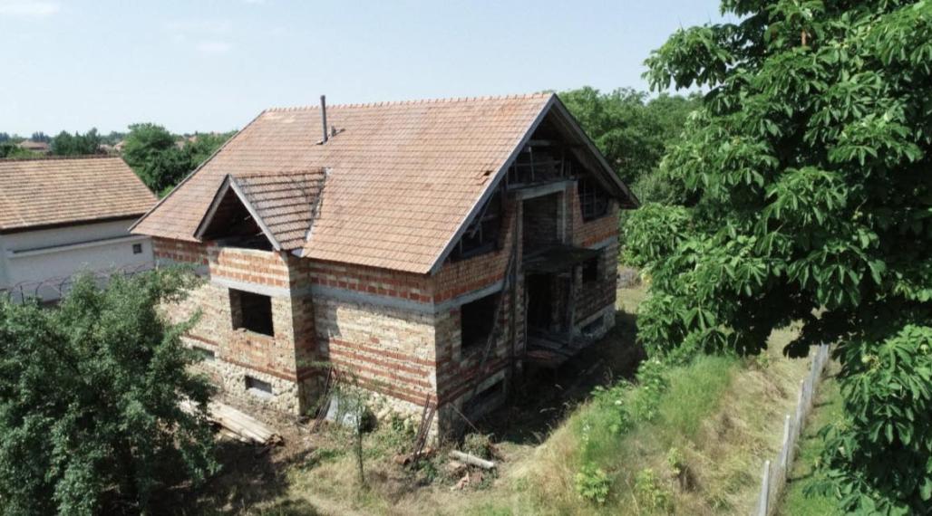 Predám rodinný dom s veľkým pozemkom v Hurbanove