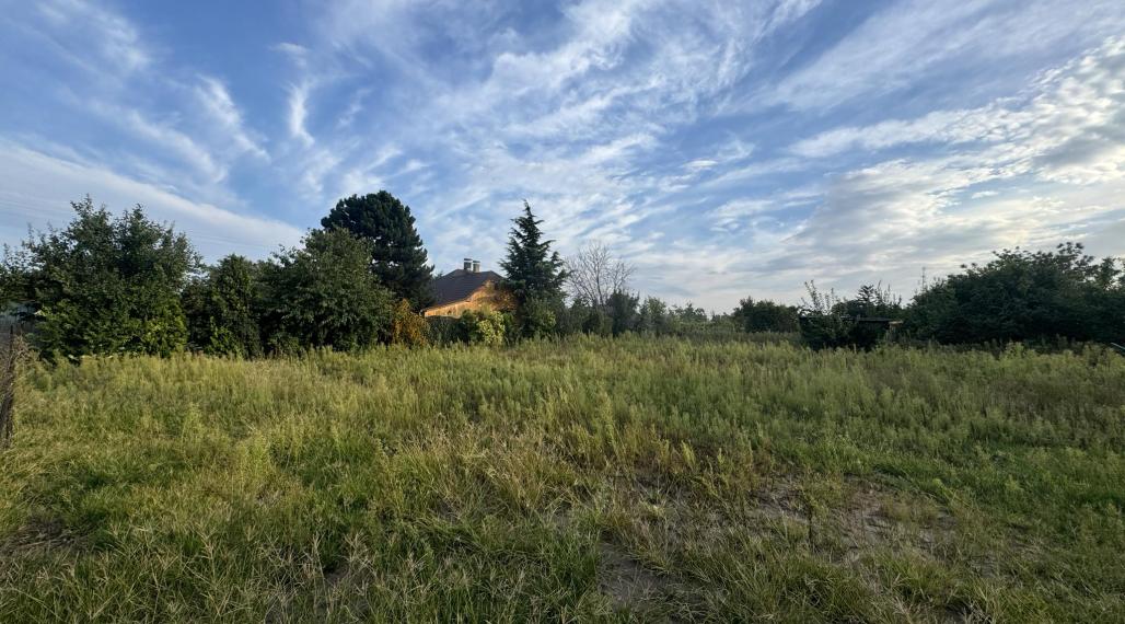 Predám veľký stavebný pozemok v Nových Zámkoch