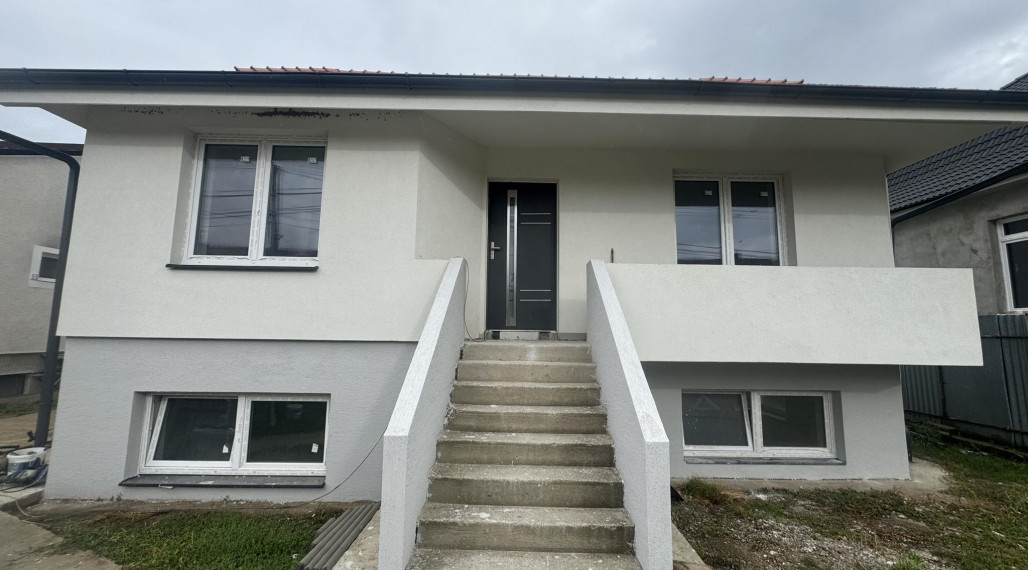 Predám dvojgeneračný dom v tichej lokalite v meste Hurbanovo