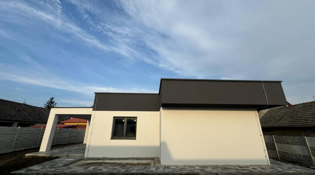 Predám 4 izbovú novostavbu rodinného domu v obci Žihárec