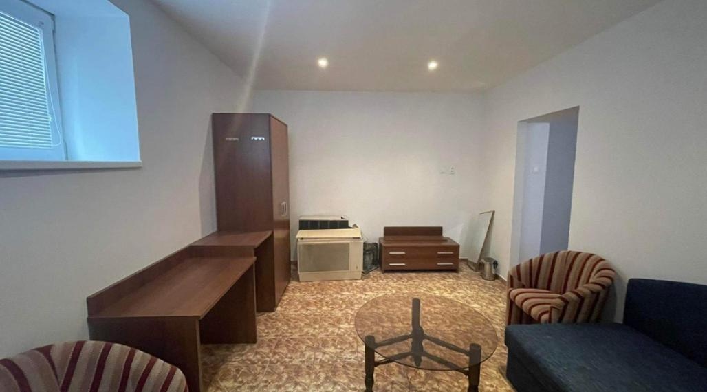 Prenajmem 1 izbový byt v Nových Zámkoch