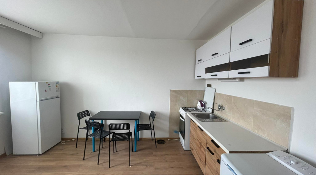 Prenajmem 1 izbový byt s balkónom v Nových Zámkoch