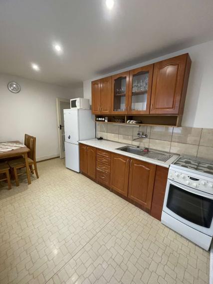 Prenajmem tehlový 2 izbový byt v Nových Zámkoch