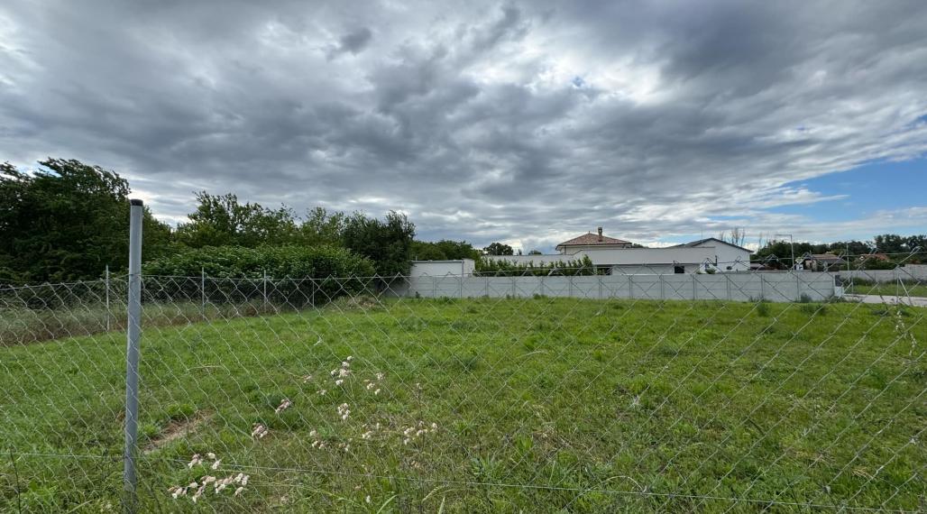 Predám stavebný pozemok v Nových Zámkoch