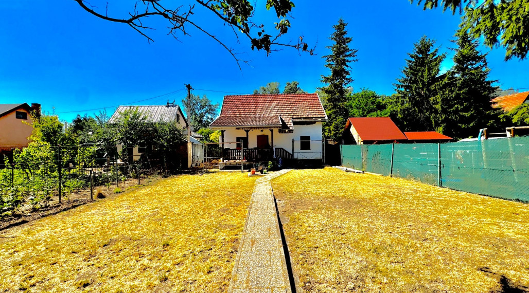 Predám celoročne obývateľnú chatu v Nových Zámkoch