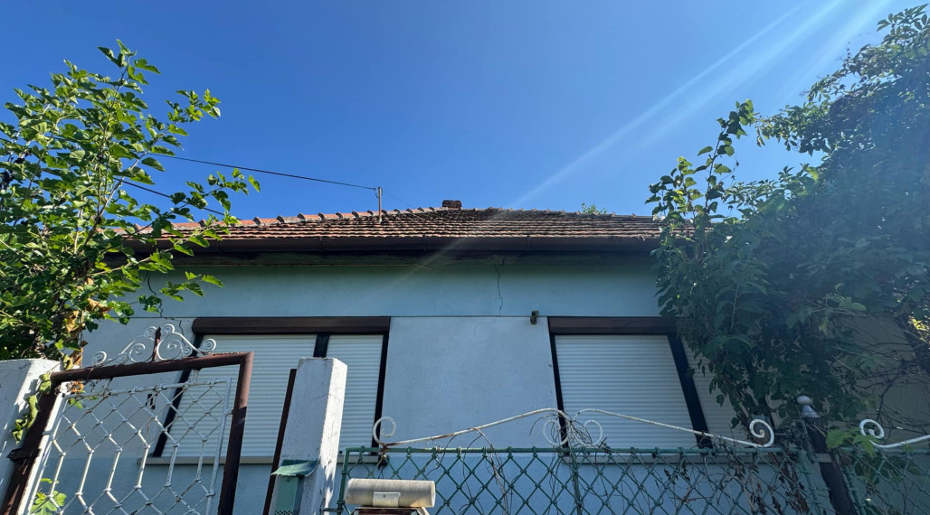 Exkluzívne! 🌿 Útulná chata v srdci prírody na predaj! 🏡