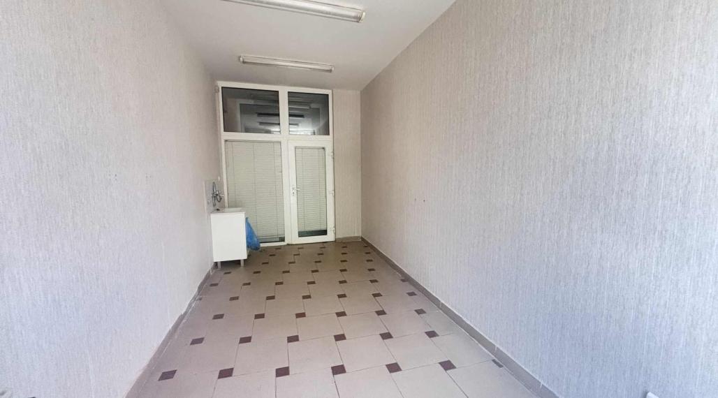 Prenajmem kancelársky priestor neďaleko centra v Nových Zámkoch