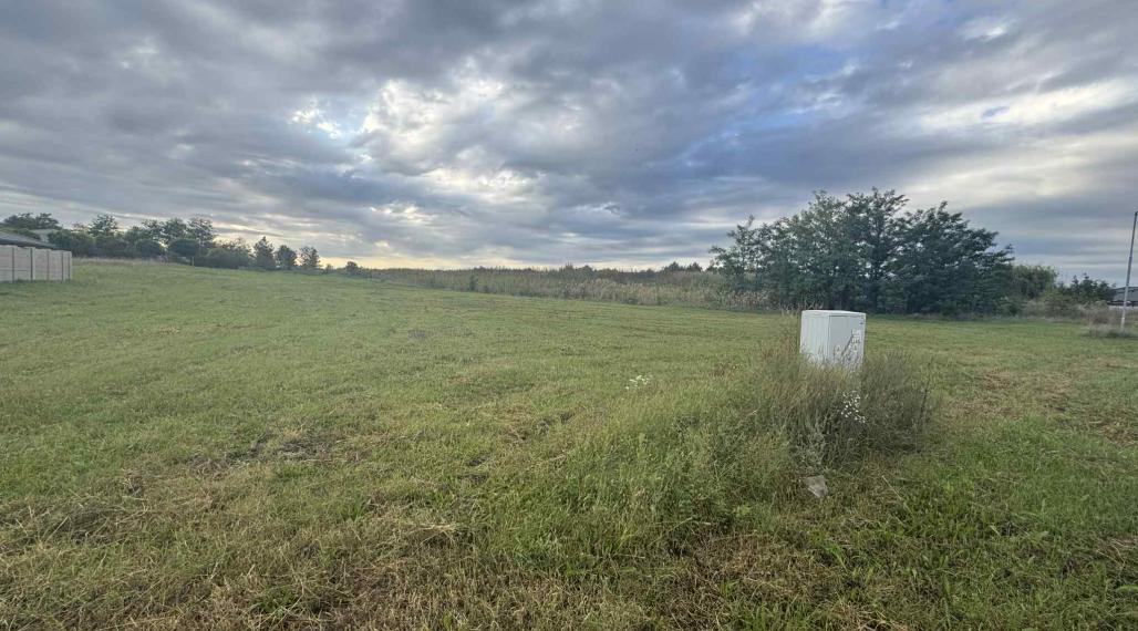 Predám pozemok v obci Andovce