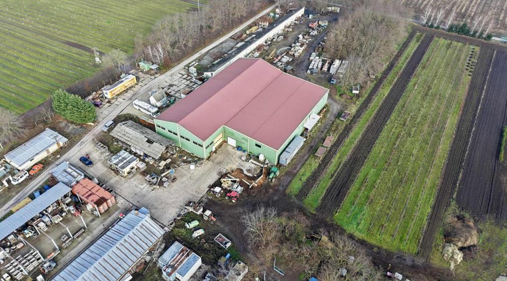 Predám veľký priemyselný areál s halami v Nových Zámkoch