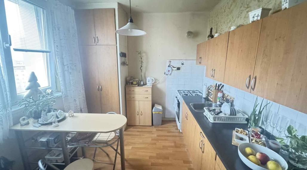 Predám 3 izbový byt s balkónom v Nových Zámkoch