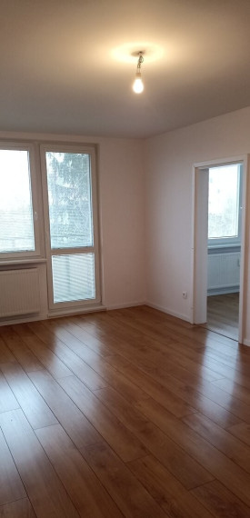 Prerobený 2 izbový byt s balkónom v Nových Zámkoch