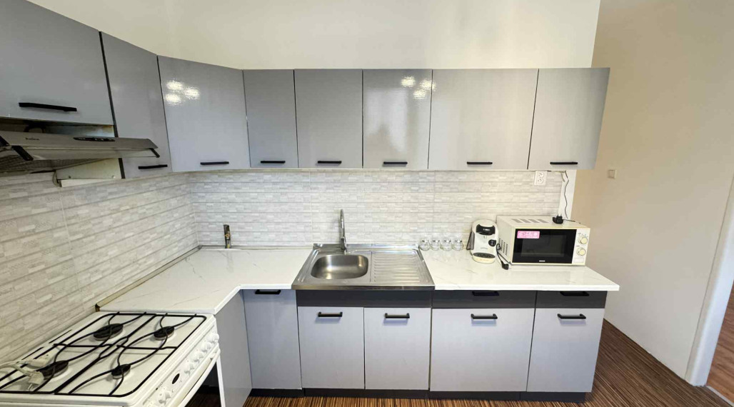 Prenajmem 3 izbový byt s balkónom v Nových Zámkoch