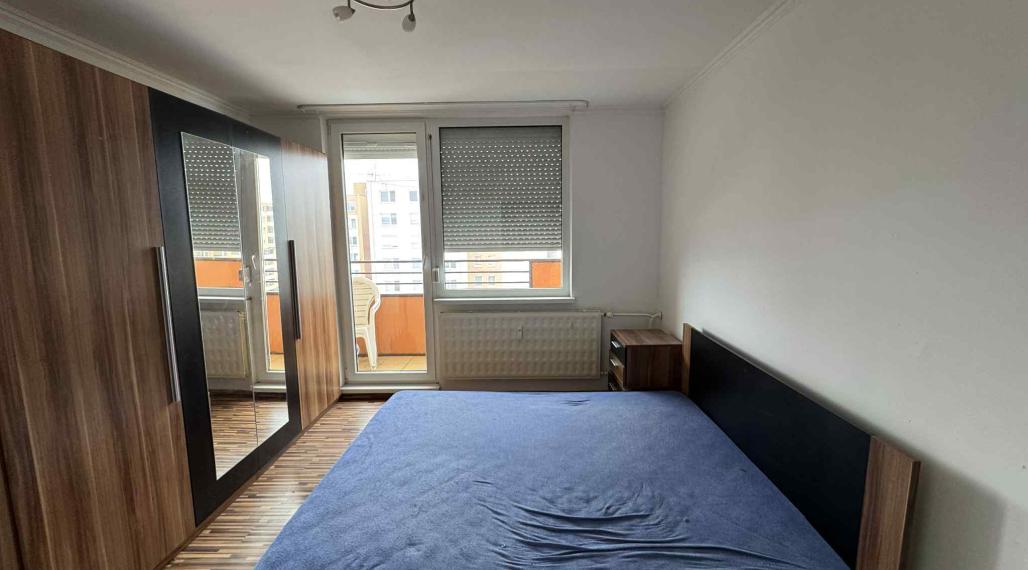 Exkluzívne! Prenajmem 3 izbový byt s balkónom v Nových Zámkoch