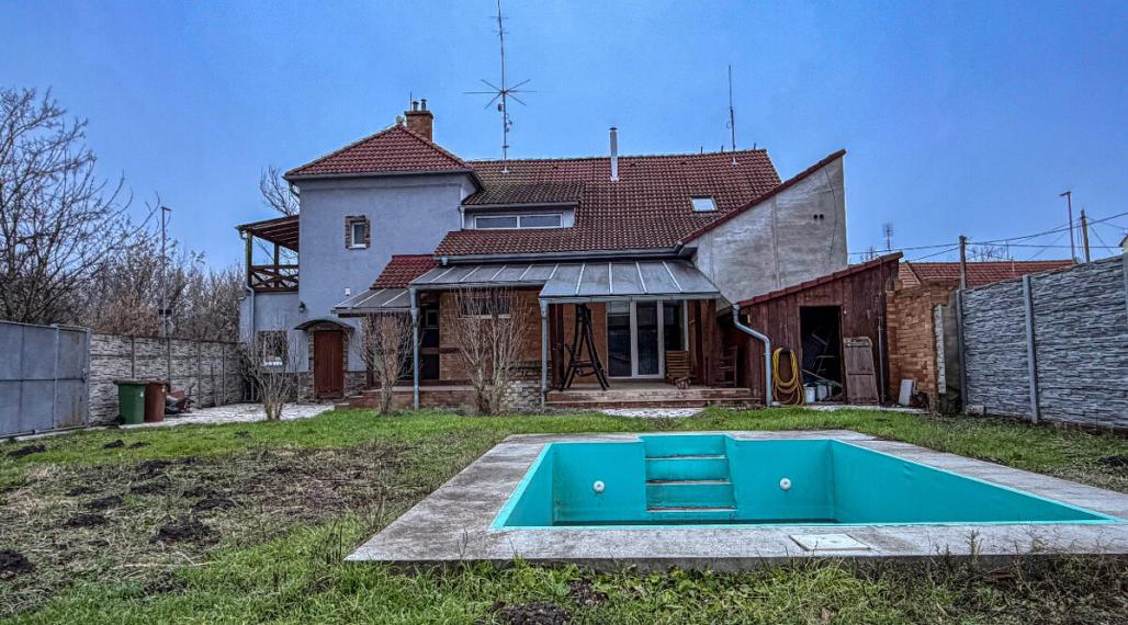 Predám prerobený rodinný dom v Nových Zámkoch