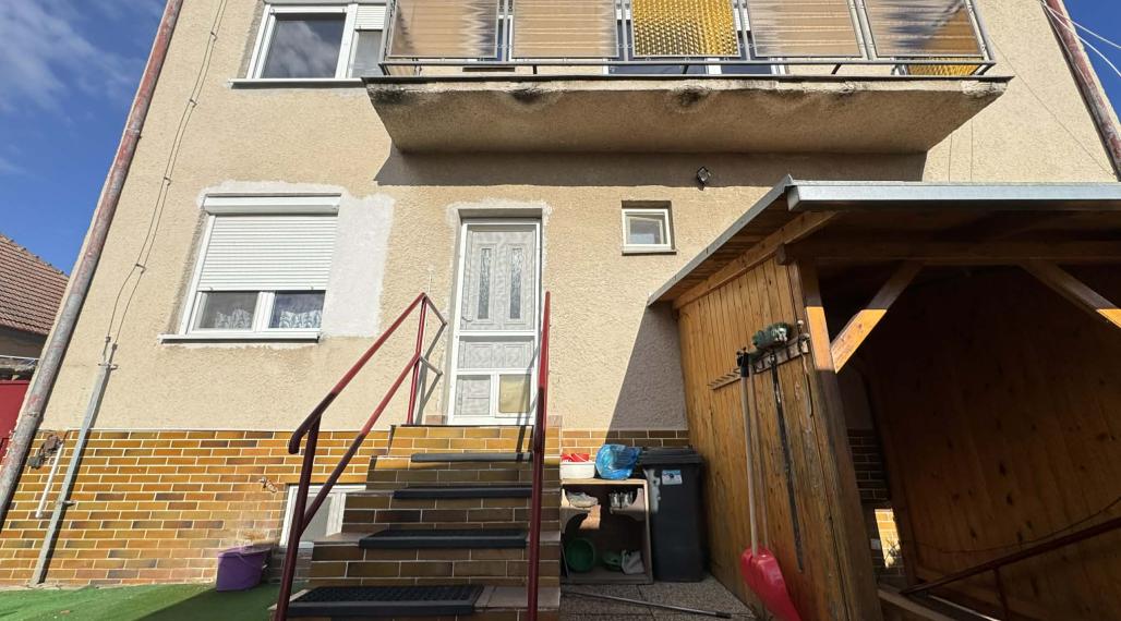 Predám rodinný dom s garážou v obci Tvrdošovce