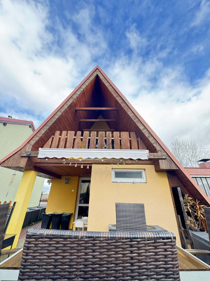 Predám peknú chatu na celoročné bývanie v Nových zámkoch