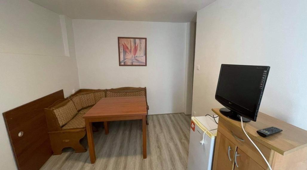 Prenajmem 1 izbový byt v Nesvadoch