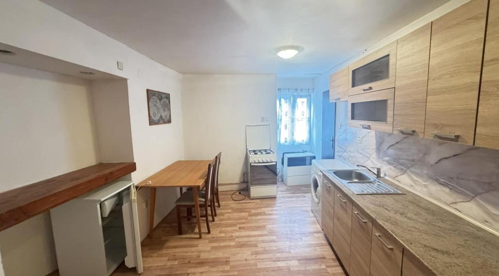 Prenajmem 2 izbový byt v Nesvadoch