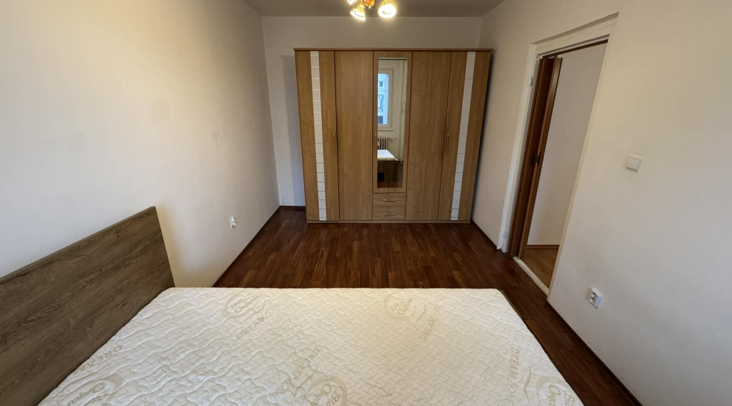 Prenajmem 3 izbový byt na sídlisku Juh v Nových Zámkoch