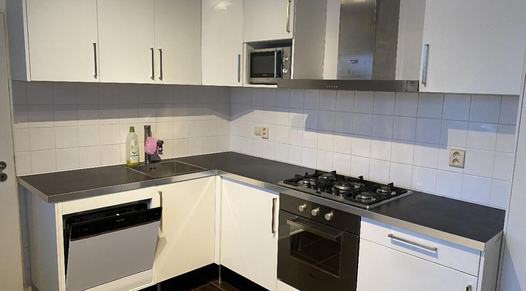 Predám 3 izbový byt s balkónom v Nových Zámkoch