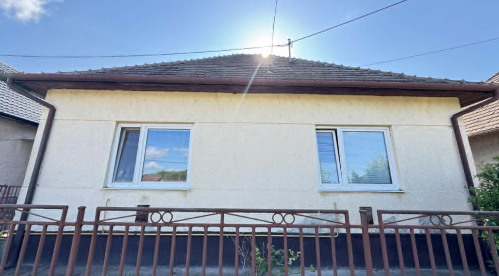 Exkluzívne! Predám 3 izbový rodinný dom v Komjaticiach