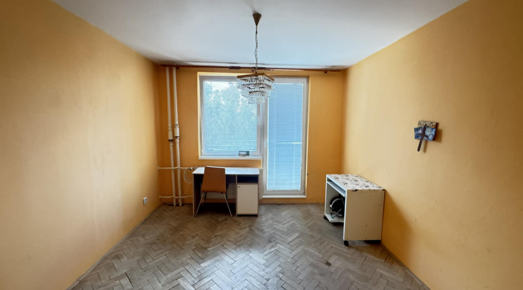 Predám 2 izbový byt s veľkým balkónom blízko centra v Nových Zámkoch