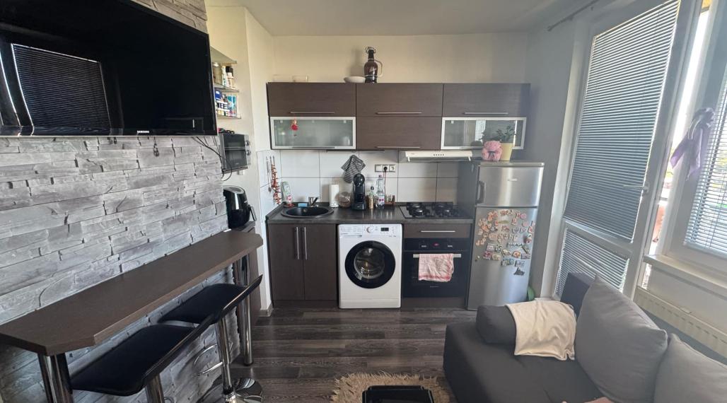 Prenajmem 1 izbový byt s balkónom v Nových Zámkoch