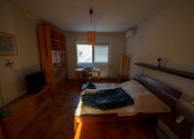 Predám rodinný dom v Nových Zámkoch - fotografia 11