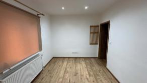 Prenajmem rodinný dom v Nesvadoch - fotografia 5