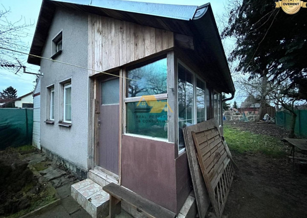 Predám chatu so záhradou v Nových Zámkoch
