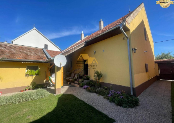 Znížená cena! Predám rodinný dom v Nových Zámkoch