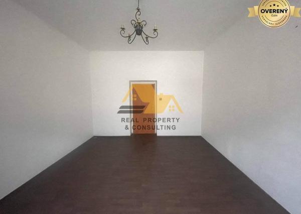 Prenajmem kancelársky priestor v centre v Nových Zámkoch