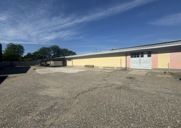 Predám priemyselnú halu v Nových Zámkoch