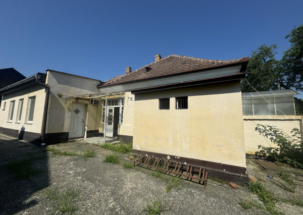 Predám dom vhodný na podnikateľské účely vo Dvoroch nad Žitavou
