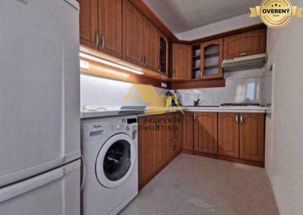 Prenajmem 2 izbový byt v Nových Zámkoch