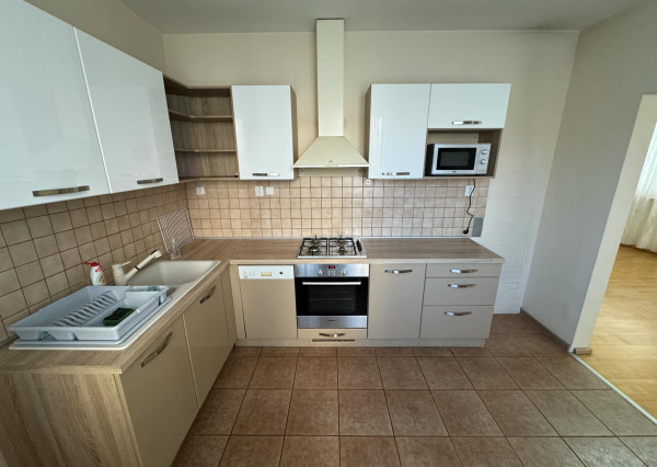 Prenajmem 3 izbový byt s balkónom v Nových Zámkoch