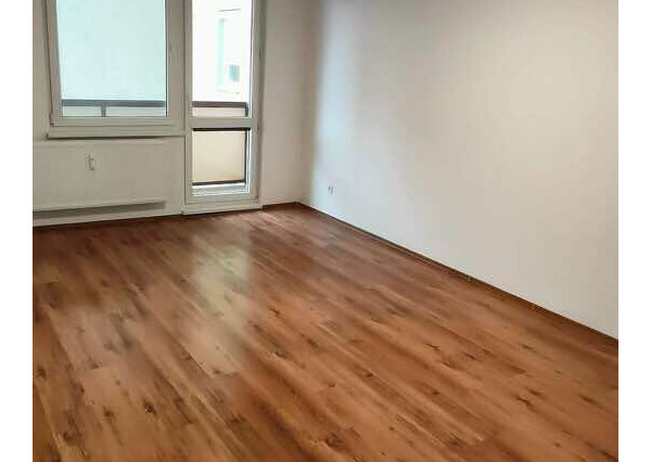 Prenajmem 2 izbový byt s balkónom v Nových Zámkoch