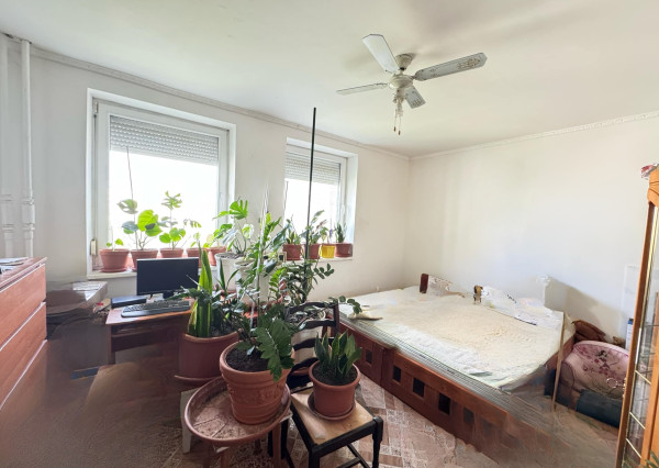 Predám 2 izbový byt s balkónom na sídlisku Juh v Nových Zámkoch