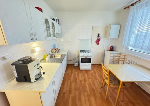 Prenajmem 2 izbový byt s balkónom v Nových Zámkoch