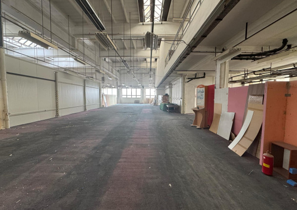 Prenajmem výrobnú halu v Nových Zámkoch