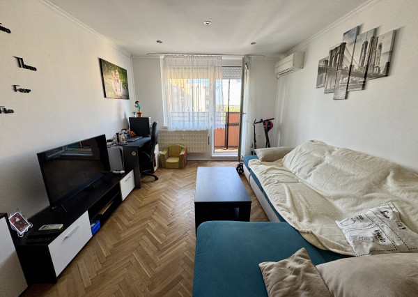 Exkluzívne! Predám 3 izbový byt s balkónom v Nových Zámkoch